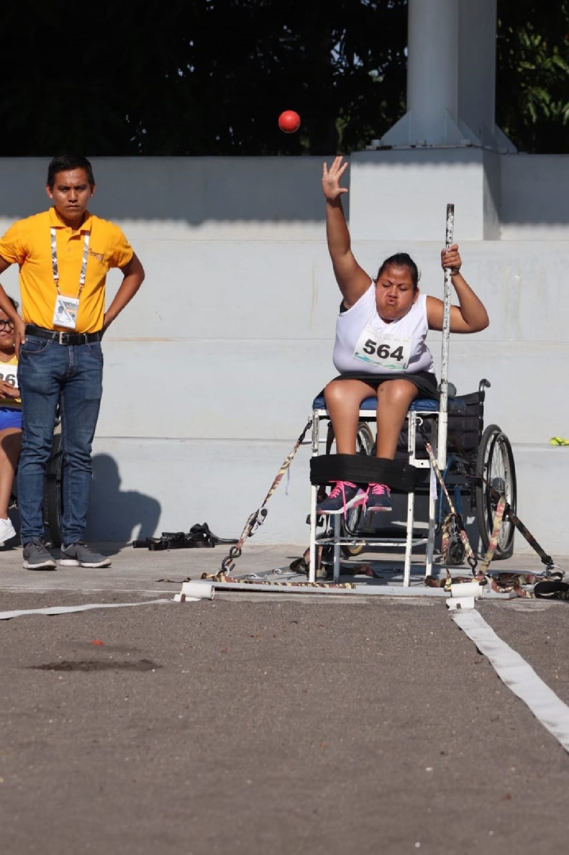 Se lucen paraatletas en Colima