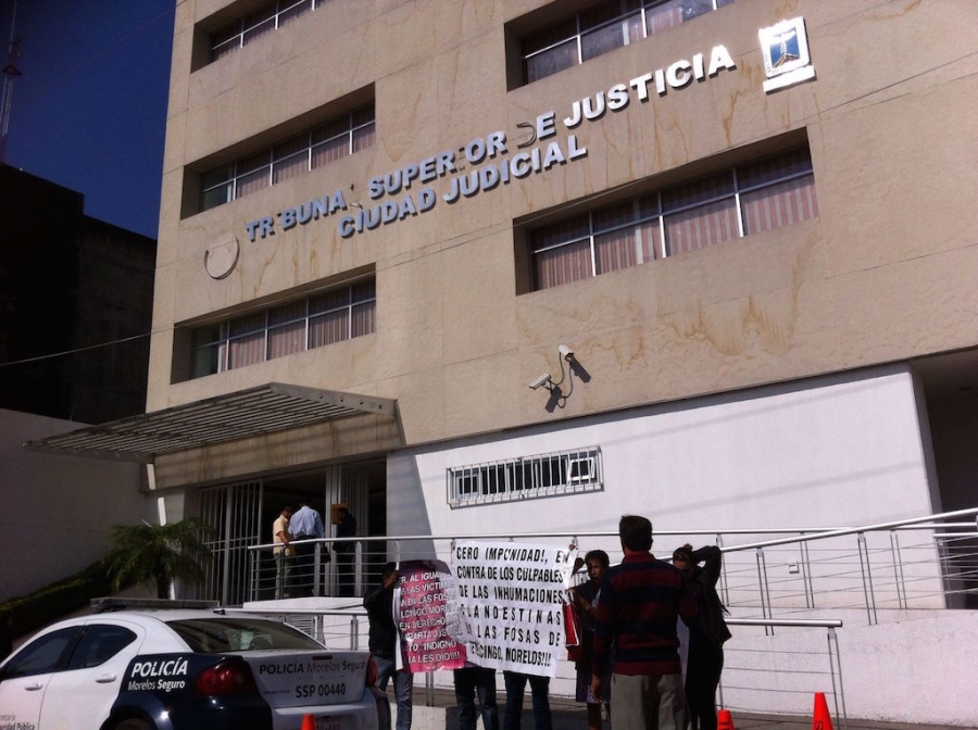 Formulan imputación a ex funcionarios de la FGE por tumbas de Tetelcingo
