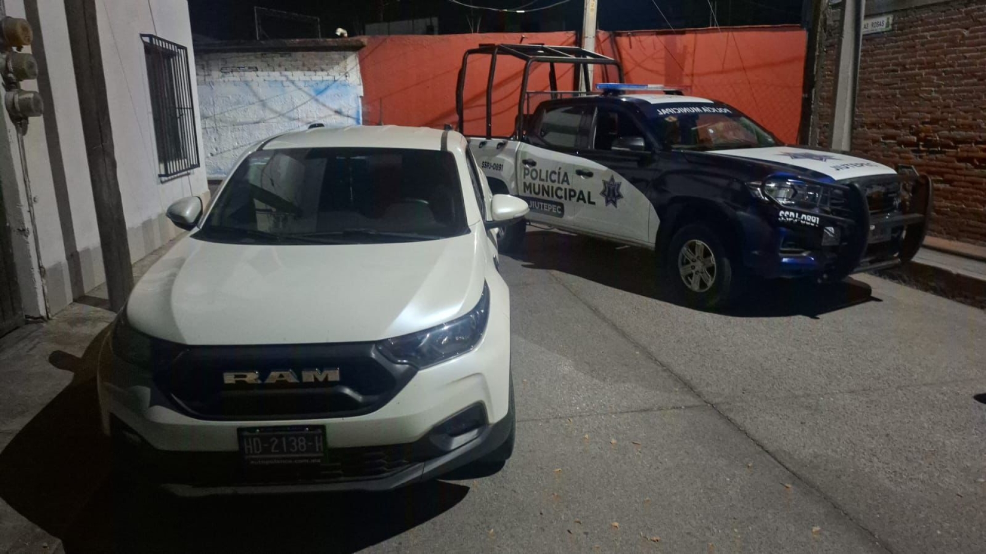 Recuperan vehículo con reporte de robo, en Jiutepec