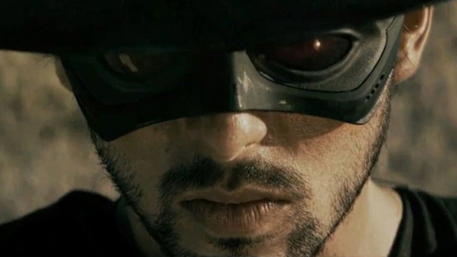 El hijo de Alfonso Cuarón dirigirá el reboot futurista del Zorro