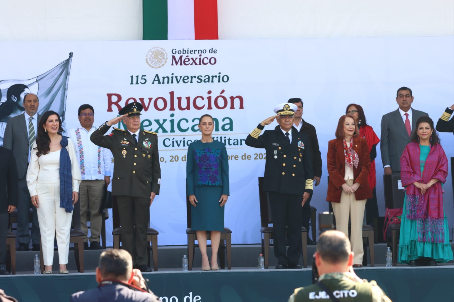 Sheinbaum encabeza desfile por el 115 aniversario de la Revolución Mexicana