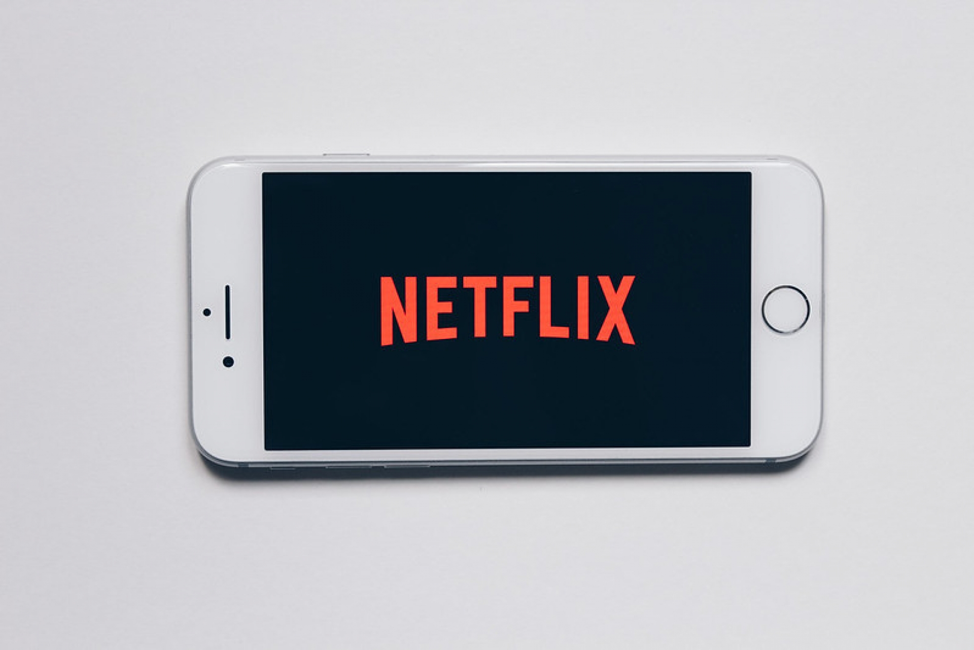 El SAT confirma que a partir del 1 de junio Netflix y otros servicios digitales tendrán que emitir y enviar facturas en México