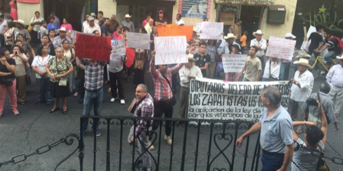Descendientes de Zapata se manifiestan; exigen pago de pensión