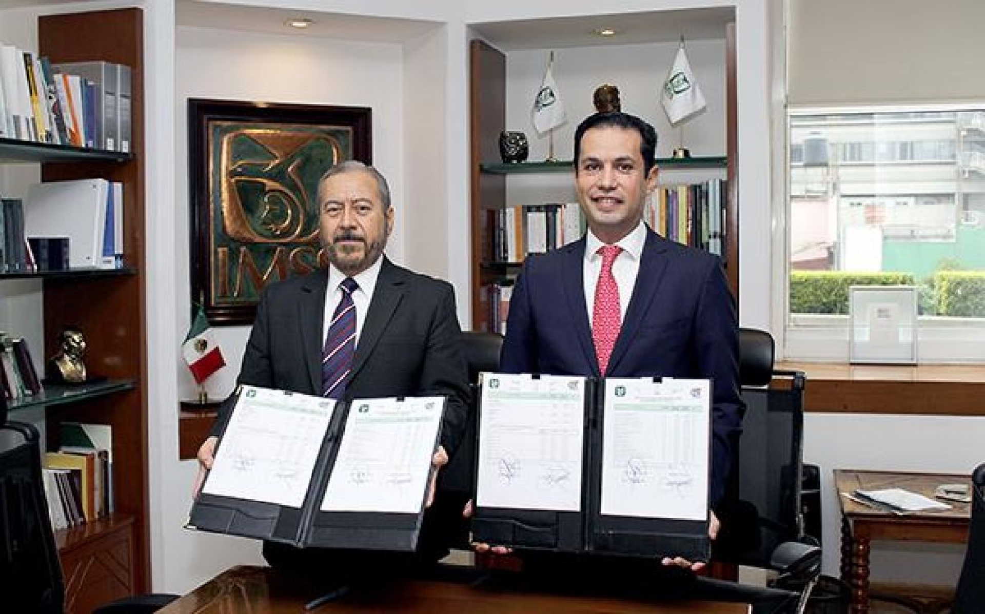 IMSS y SNTSS firman acuerdo de incremento salarial