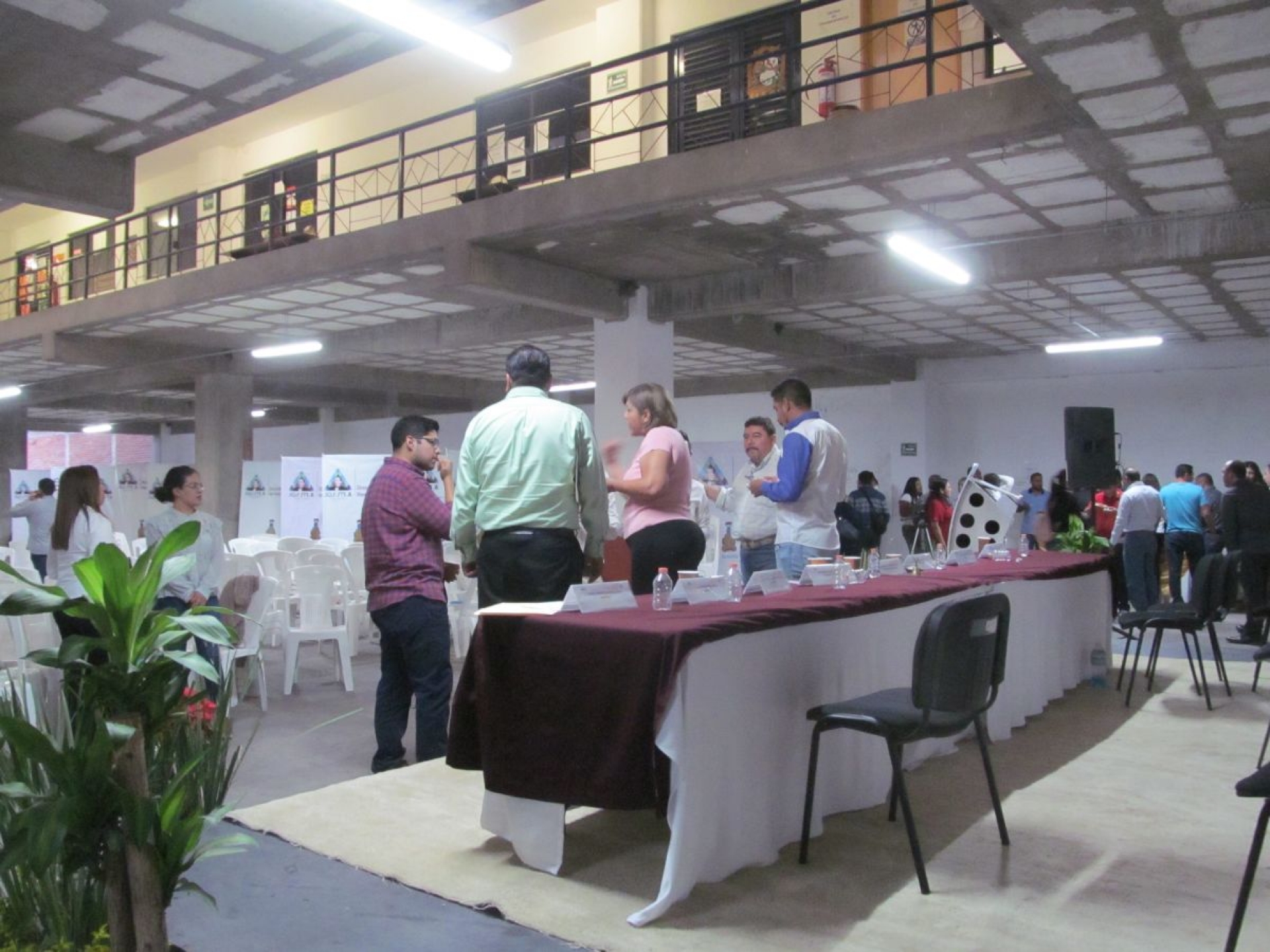 Edil de Jojutla entrega informe de primer año al Cabildo