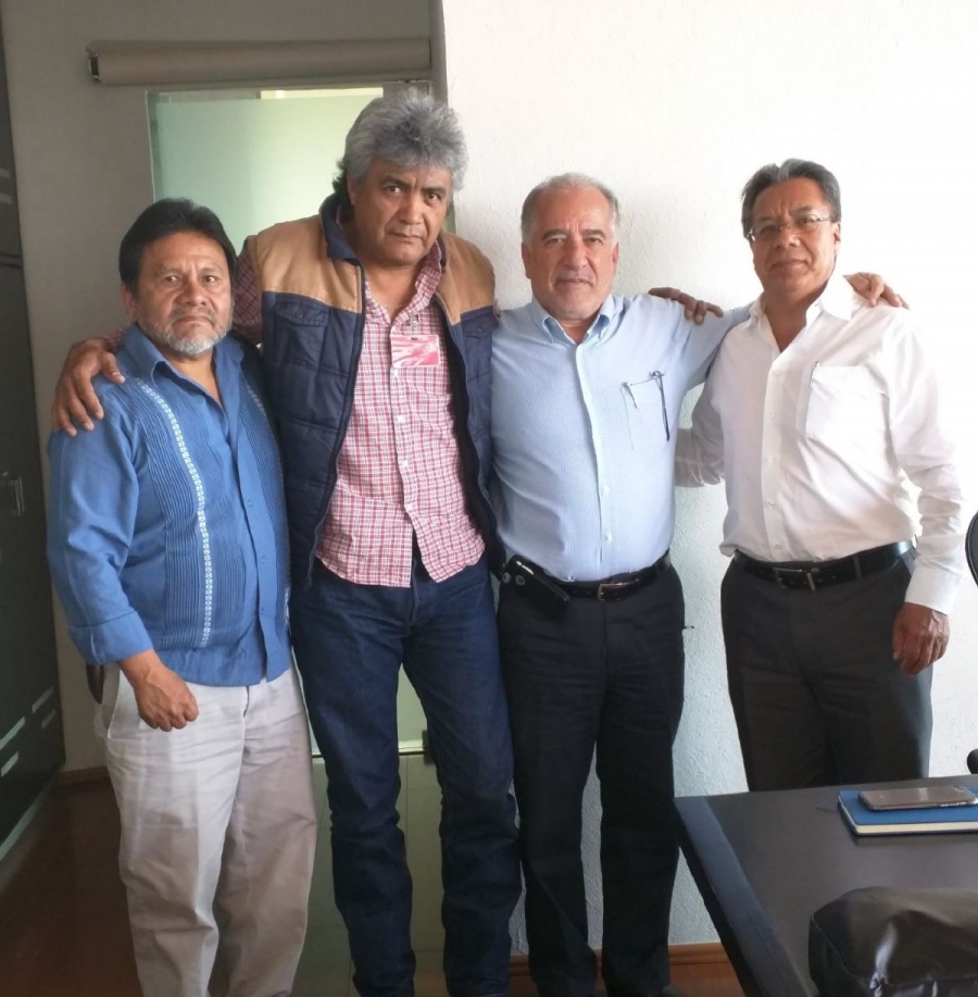 Gustavo Urquiza y Dionisio de la Rosa visitan la Escuela de Estudios Superiores de Tlayacapan
