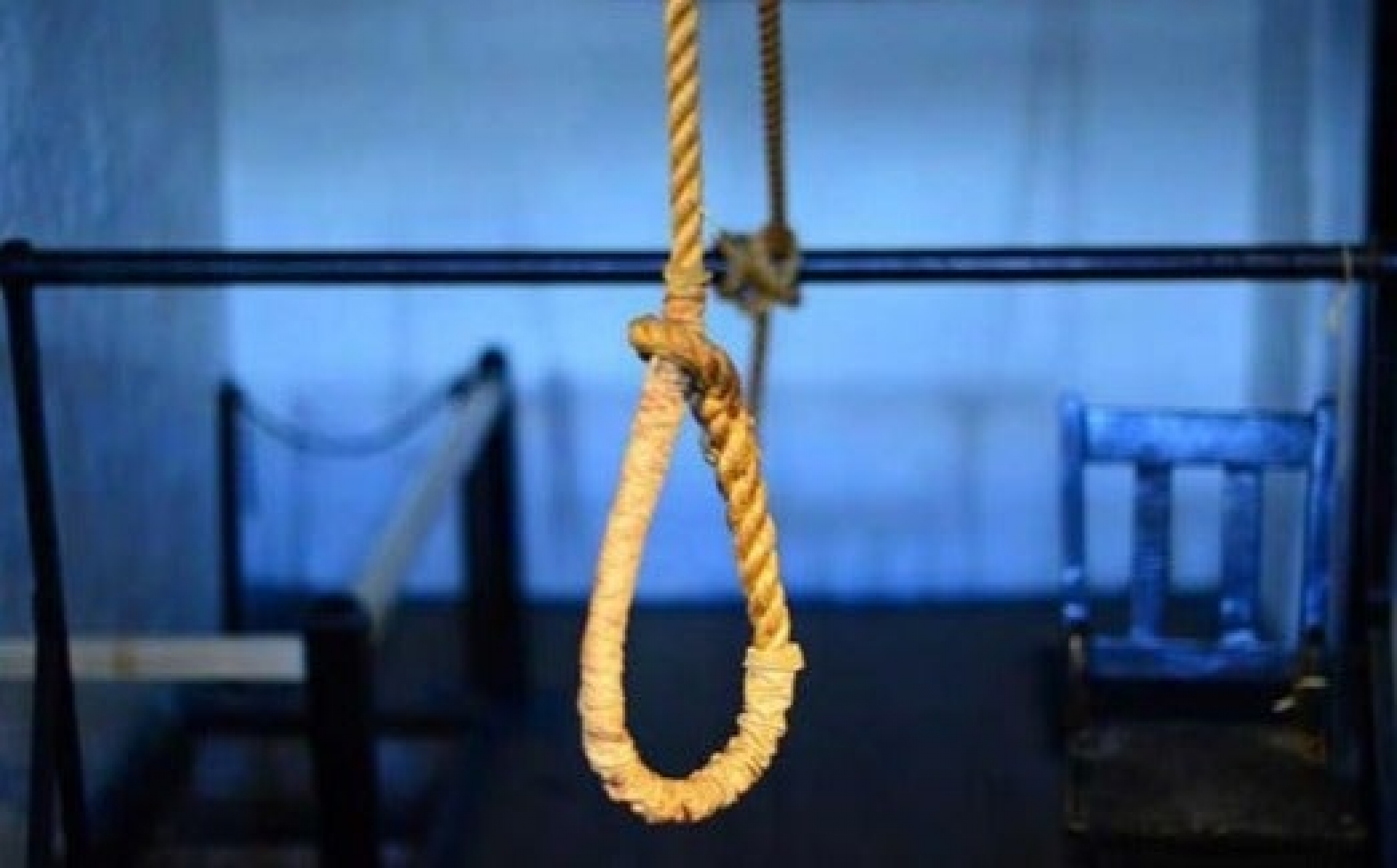 Ató una soga a su cuello para quitarse la vida