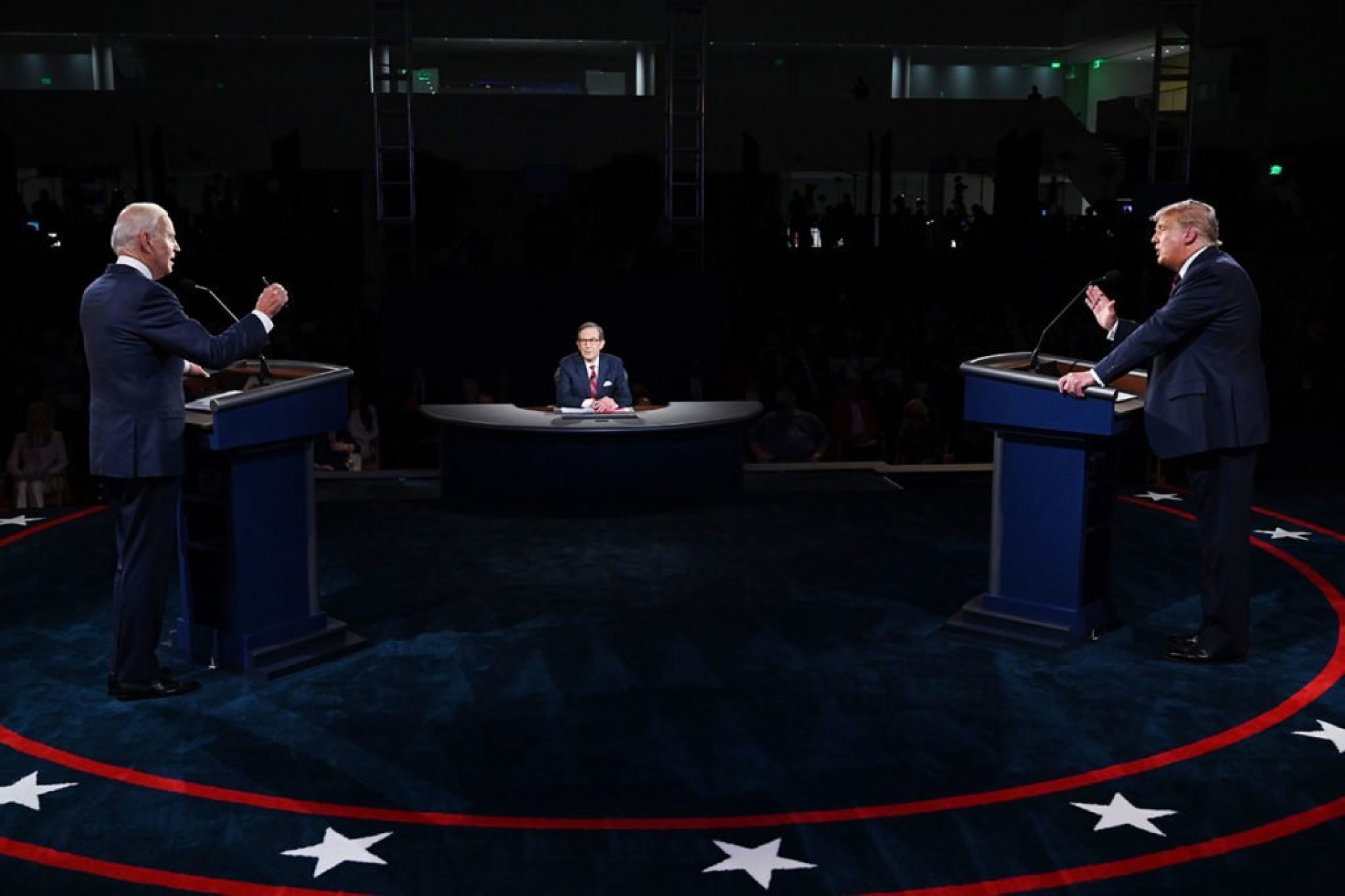 Entre caos y ataques personales, califican como el peor debate en la historia de EU