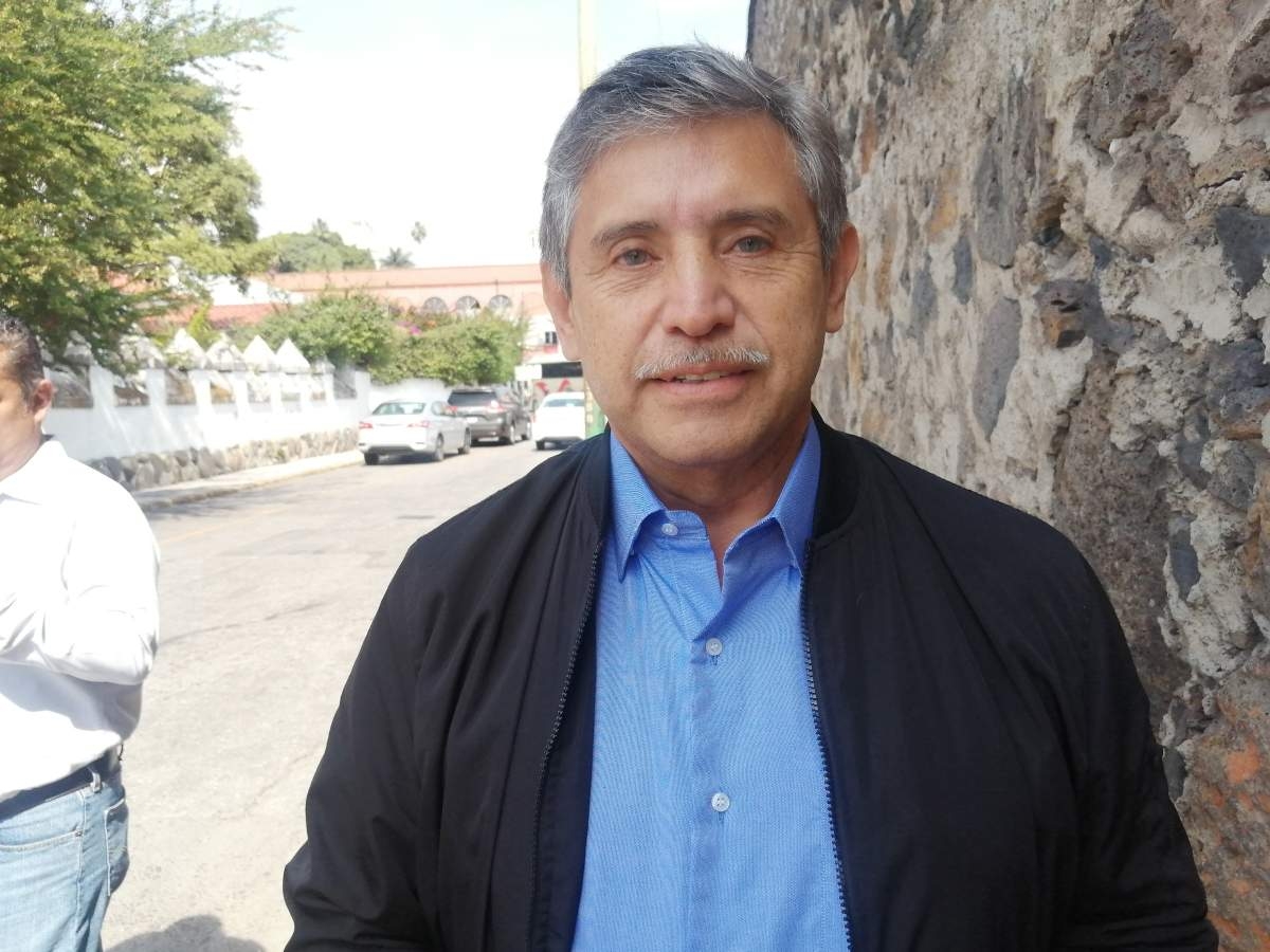Analiza Urióstegui contratar empréstito