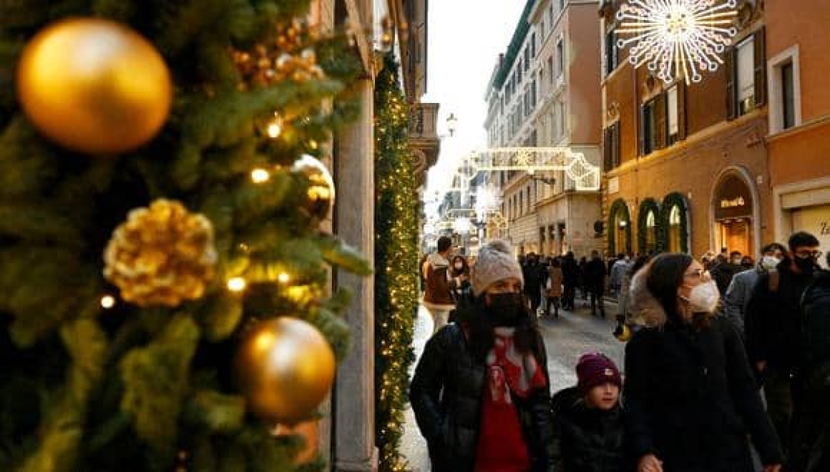 OMS pide precaución en fiestas navideñas e insta a la vacunación contra COVID