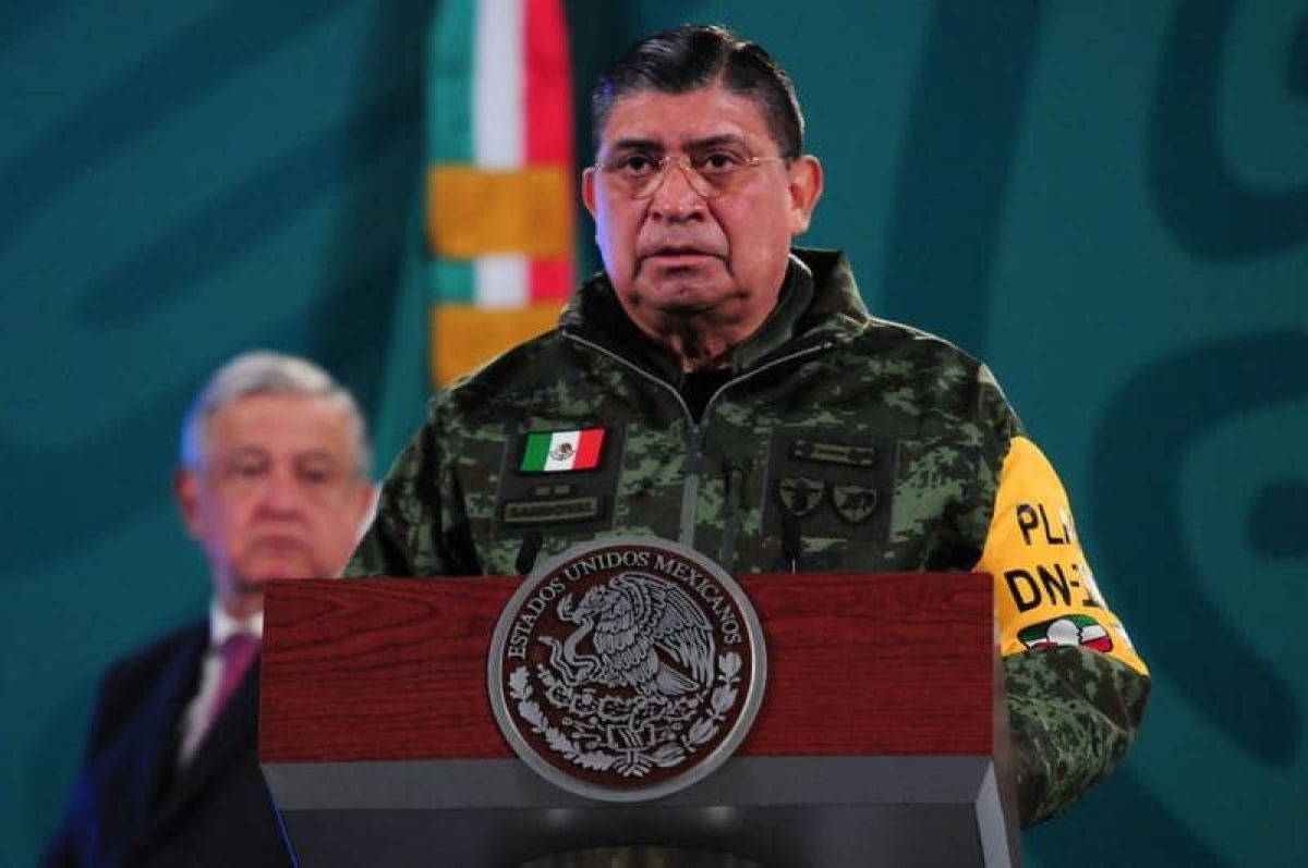 Proponen iniciativa para dar más poder a Luis Cresencio Sandoval