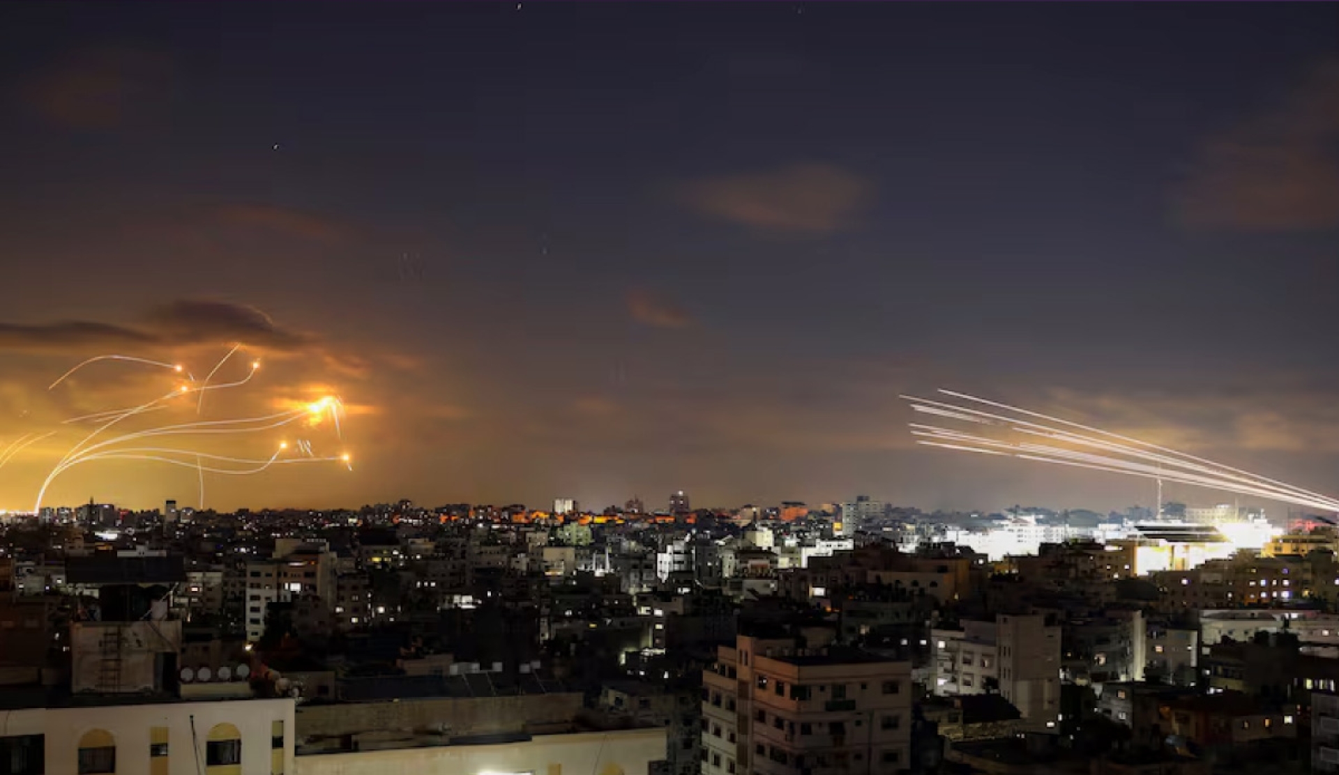 Embajada de México emite alerta tras bombardeo de Irán a Israel