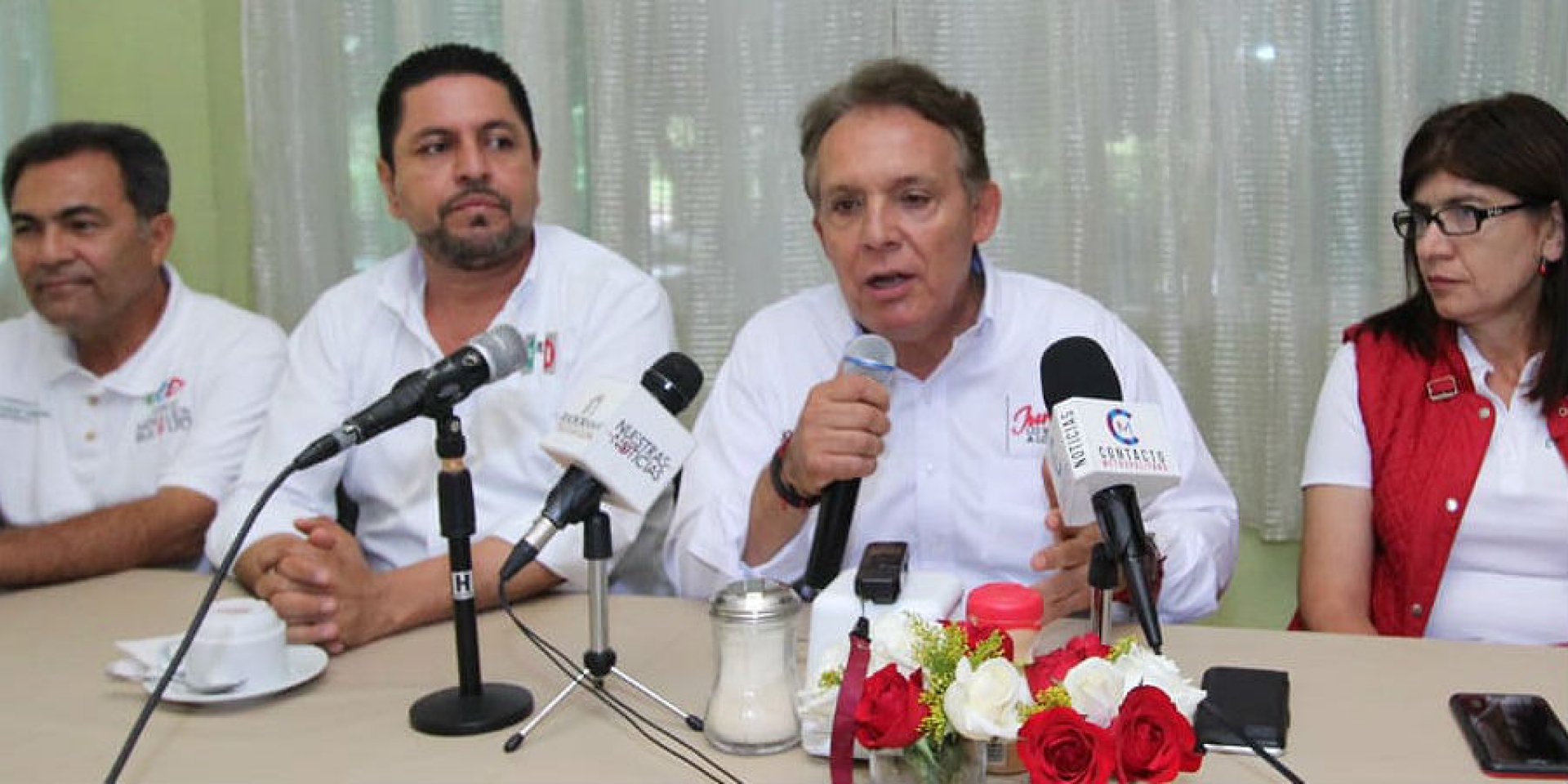 Se reúne candidato a la gubernatura por el PRI con comunicadores, en Jojutla