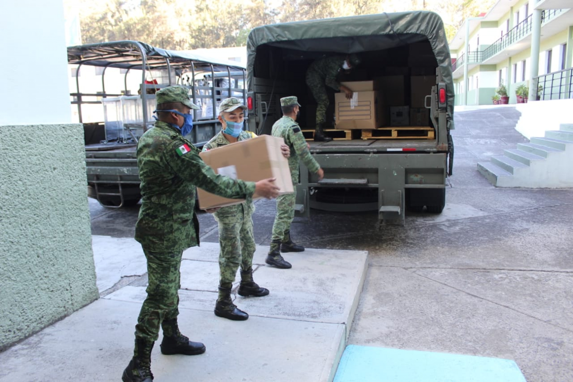 Medicamentos, insumos médicos y EPP arriban a Morelos para combatir al covid-19