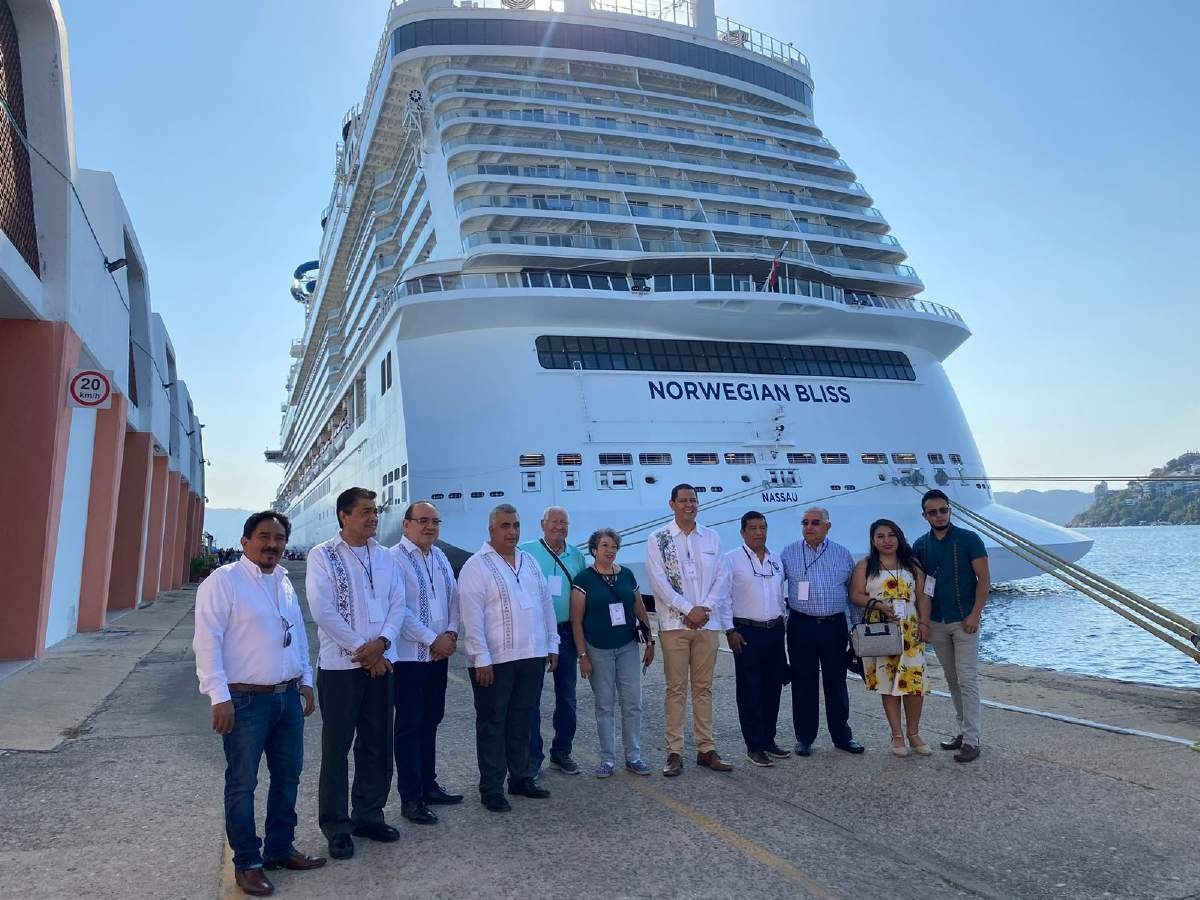 Participa alcalde de Jojutla en reapertura del puerto de Acapulco