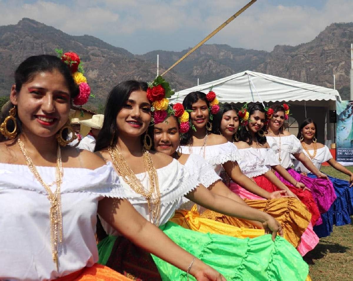 Más de 10 estados participan en el segundo día del encuentro nacional de productores de agave