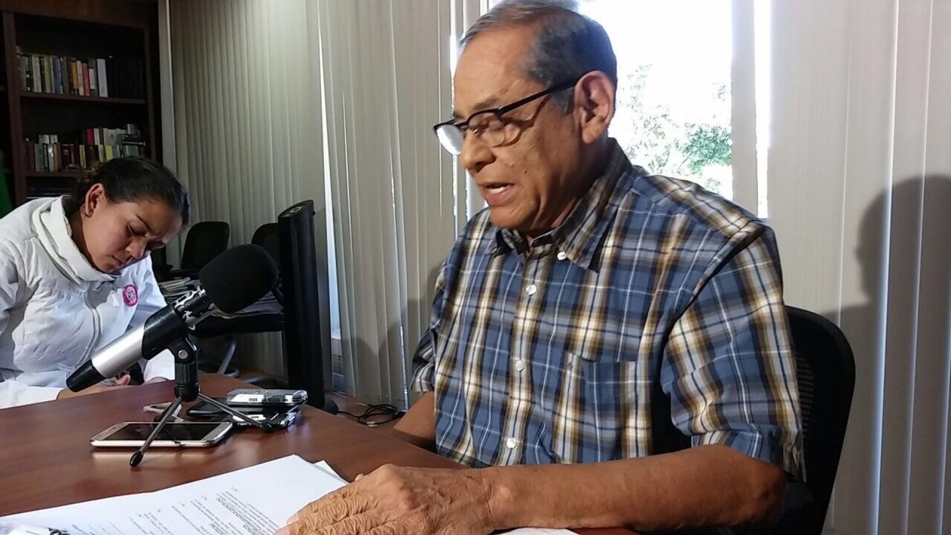Con uñas y dientes se aferra Orlando Aguilar a la magistratura