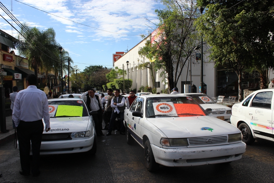 Diputados llaman Cuauhtémoc Blanco a resolver conflicto con Sirec