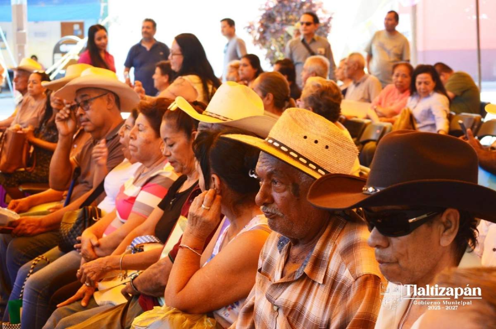 Entregan certificados y títulos de propiedad en Tlaltizapán
