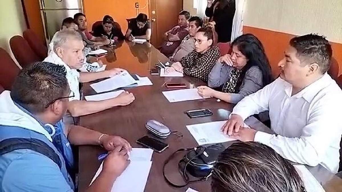 Desconocen regidores al presidente municipal de Tlalnepantla