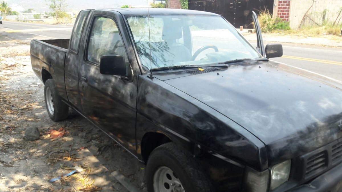 Hallan una camioneta que tenía reporte de robo