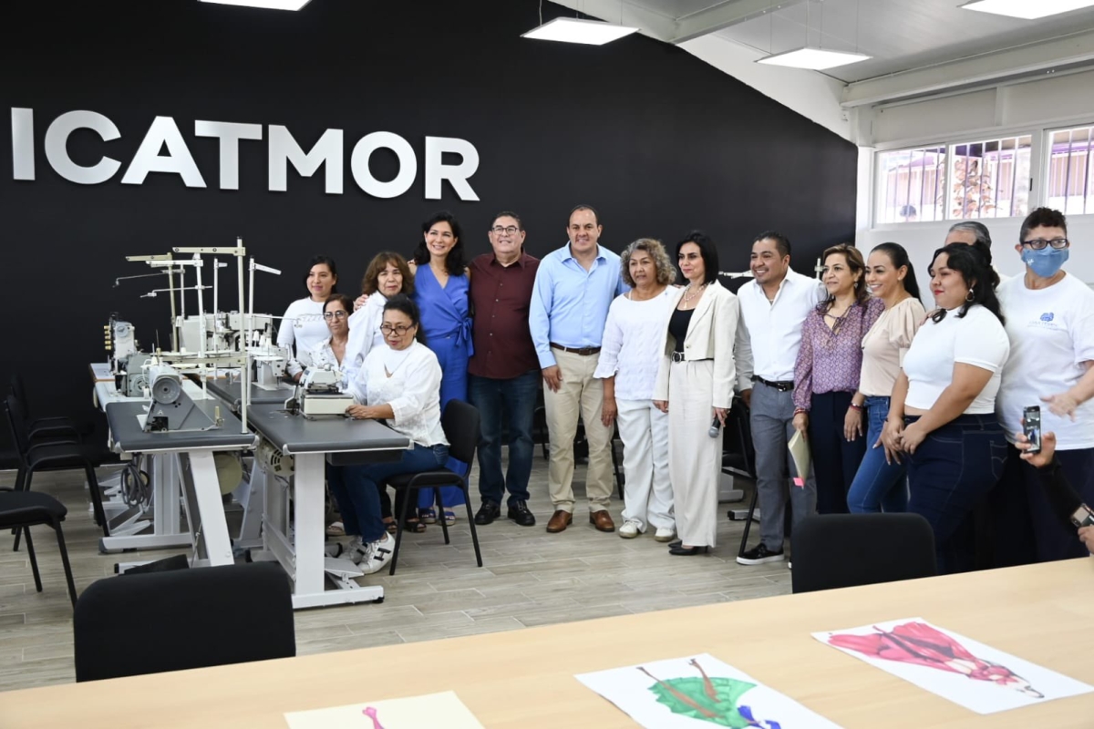 Inaugura gobernador aulas de computación, corte y confección del Icatmor y arranque de cursos del programa 'Mujeres y Hombres de 10'