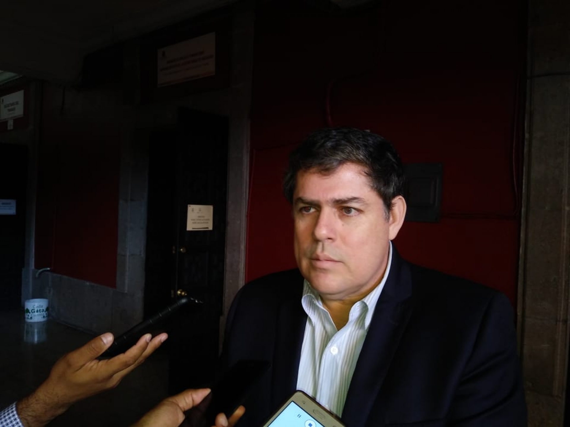 Fiscalía anticorrupción debe investigar e integrar carpetas: Valdés Román