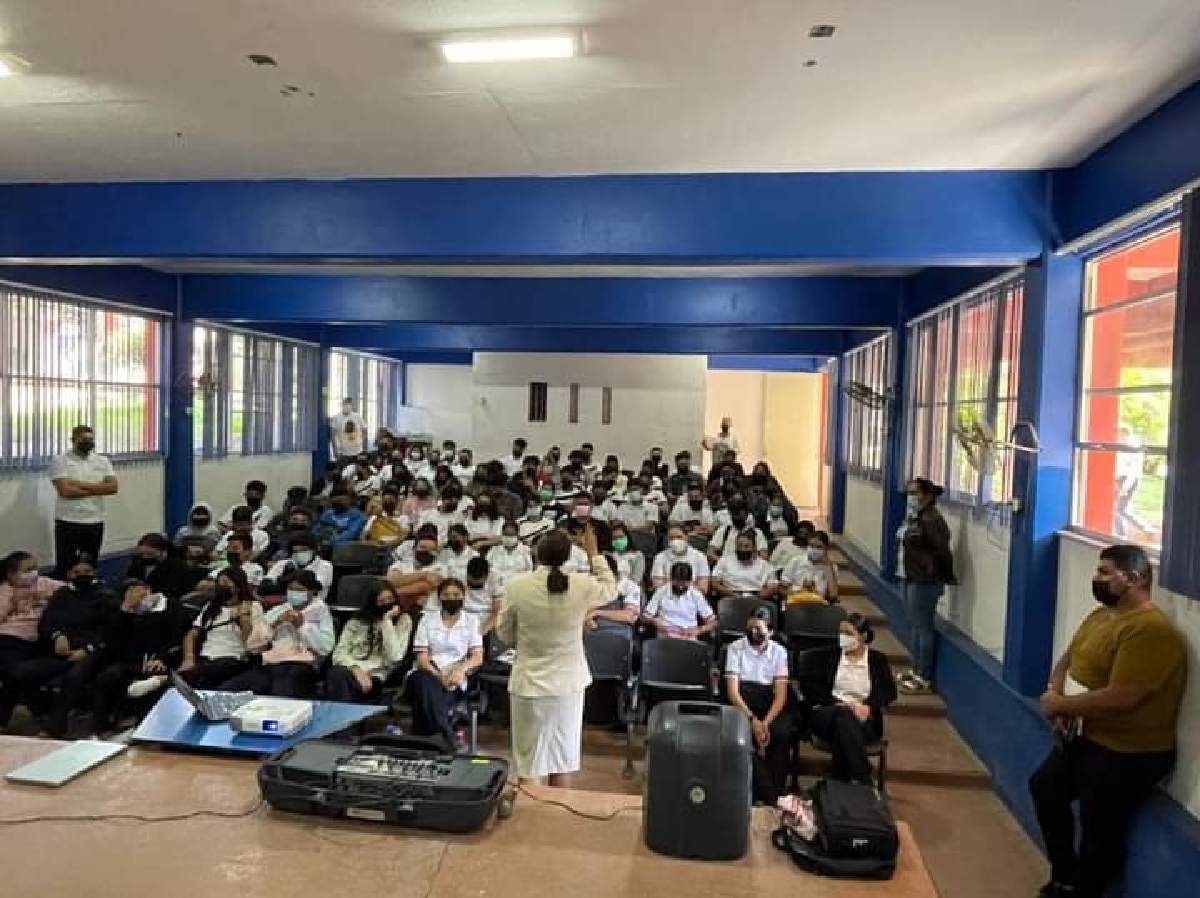 Imparten plática para prevenir acosos escolar entre jóvenes de Tetecala