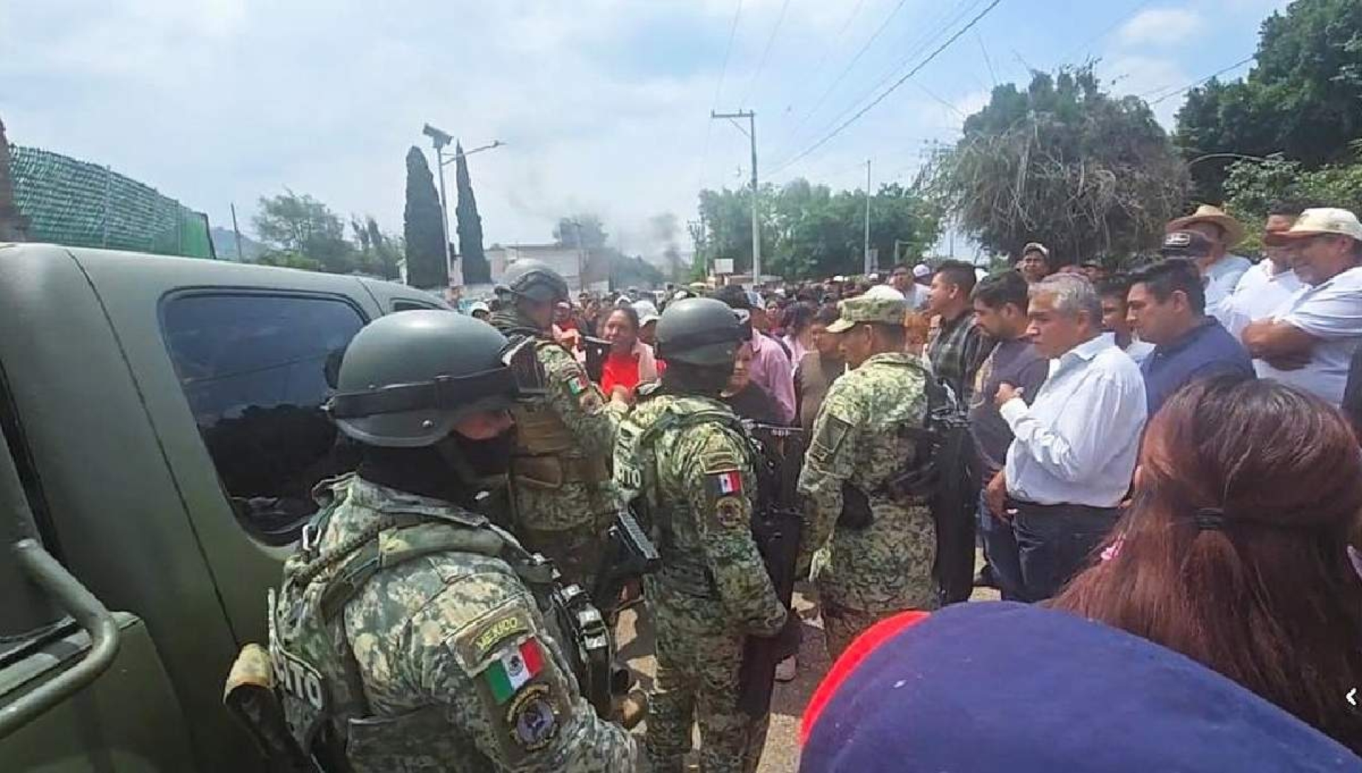Operativo federal en Totolapan molesta a vecinos y bloquean accesos
