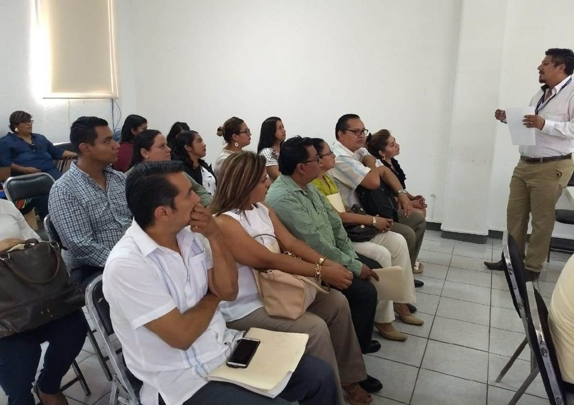 Otorga IEBEM plazas a directivos y docentes idóneos