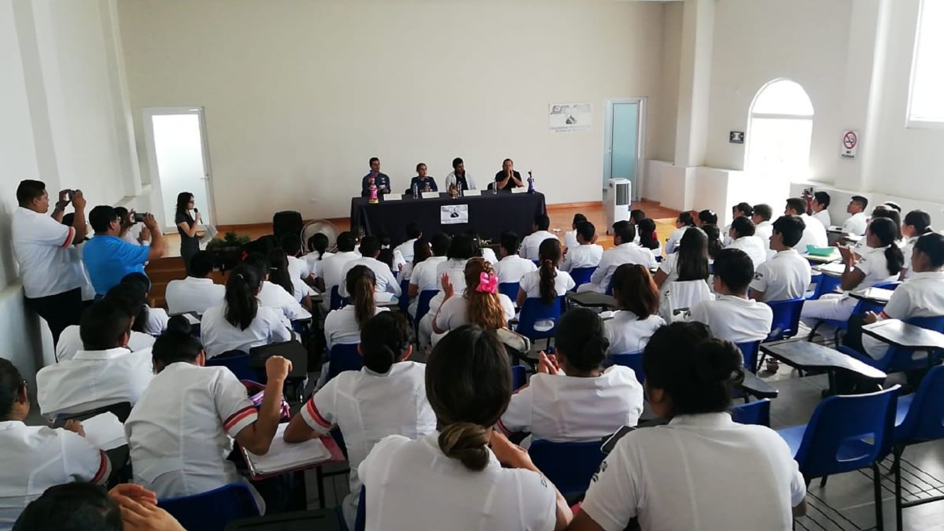 Estudiantes de medicina de la EES de Tetecala participaron en las jornadas médicas