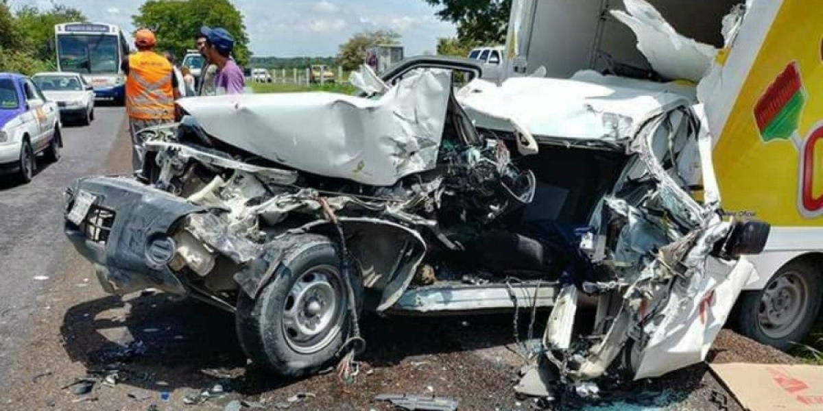 Dos lesionados, saldo de accidente en la carretera Puente de Ixtla-Alpuyeca