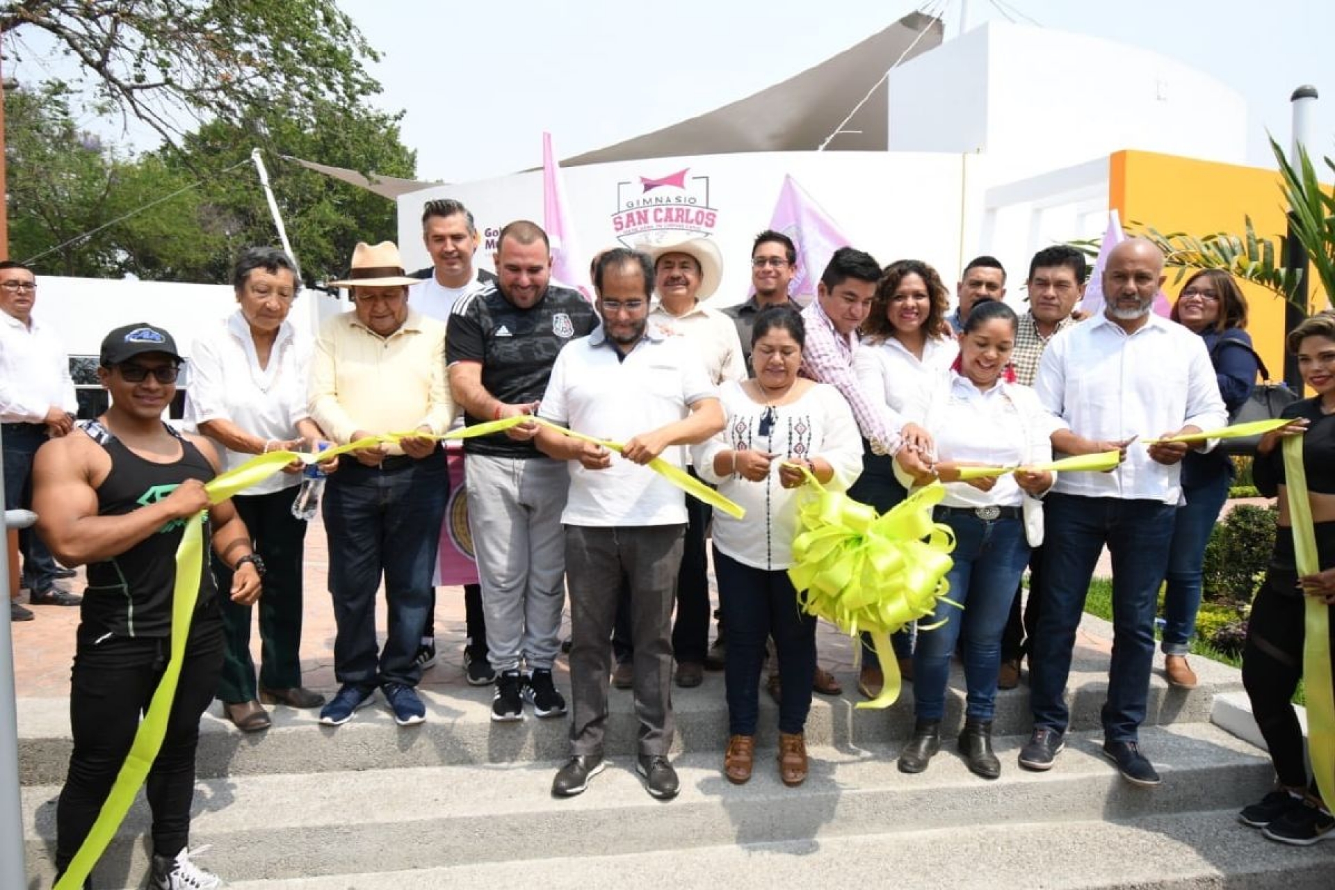 Inaugura Agustín Alonso Gutiérrez el primer gimnasio en Yautepec