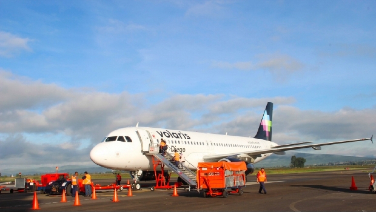 Avión mexicano provoca cierre en Aeropuerto de Escocia