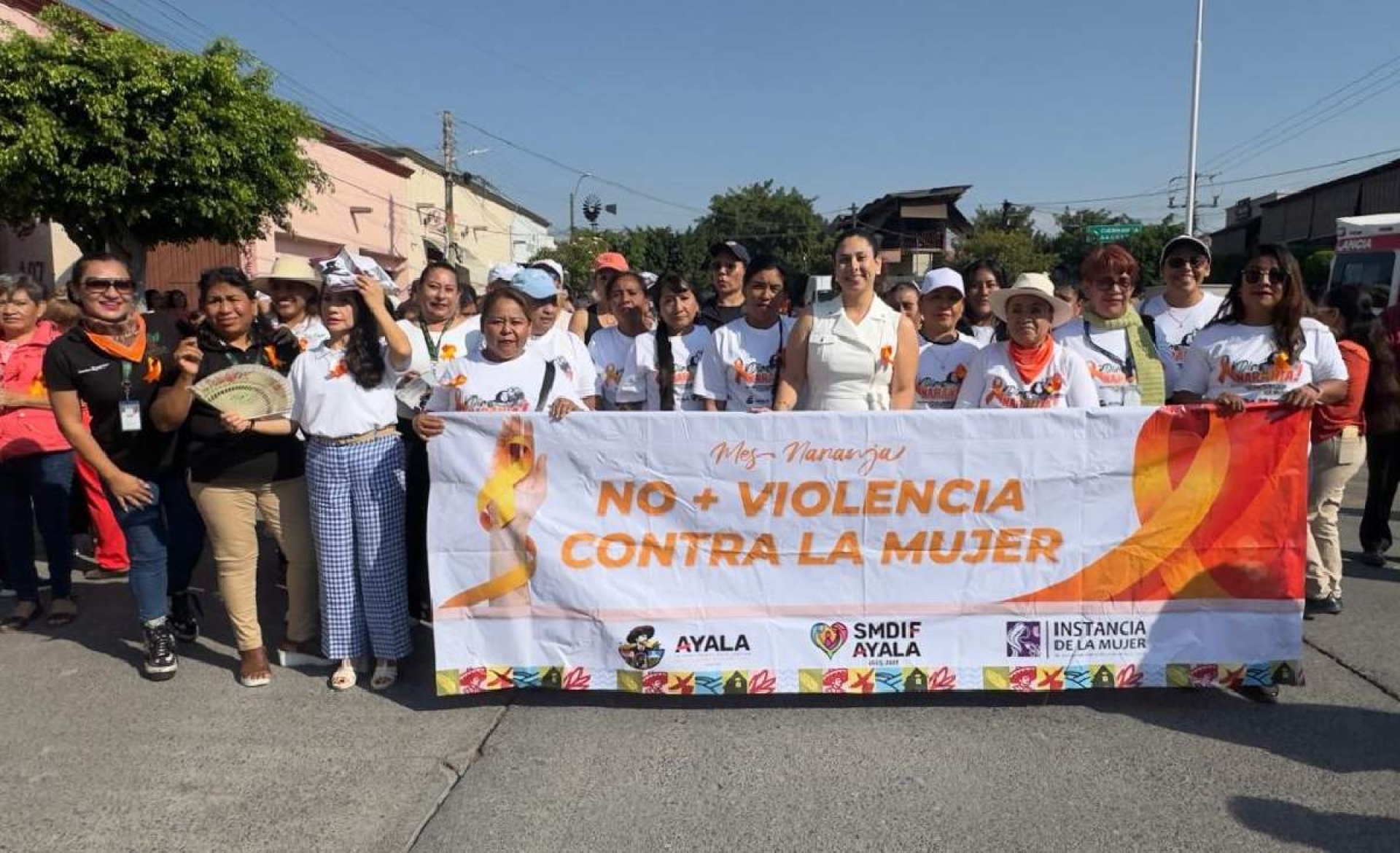 Realizan en Cuautla 'Caminata Huella Naranja'