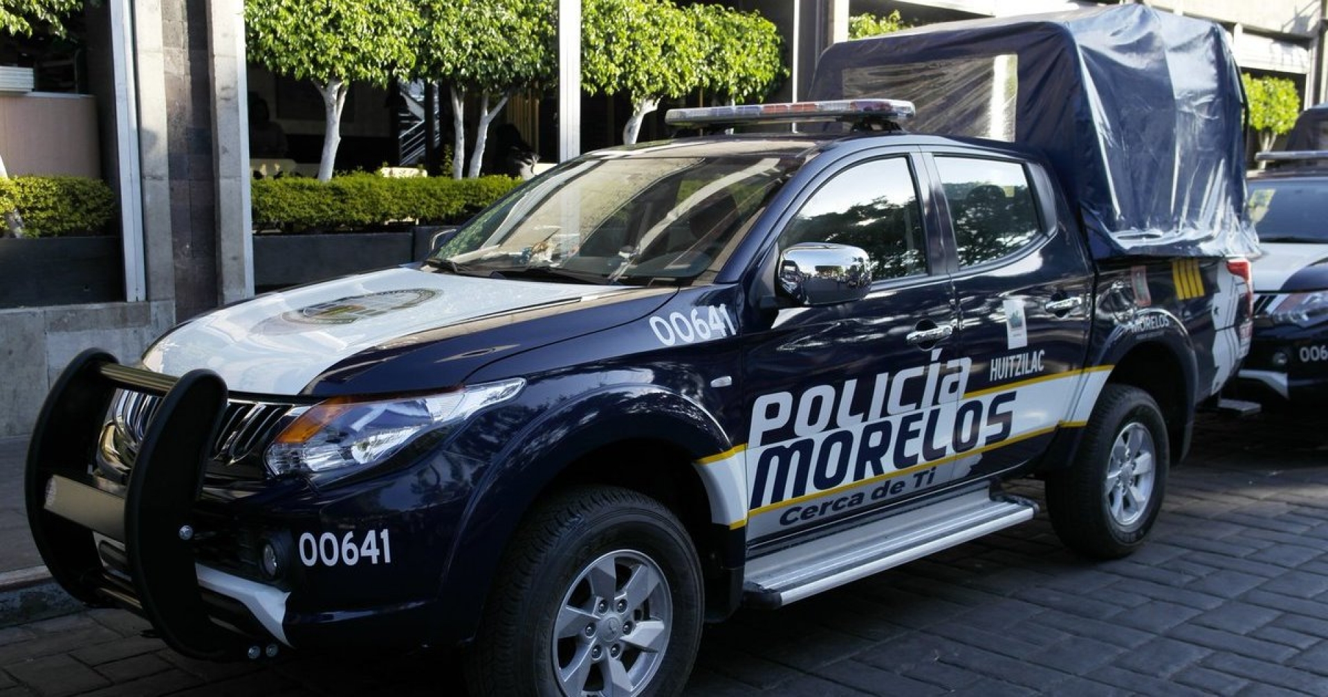 Fallece mujer policía al caer de una patrulla