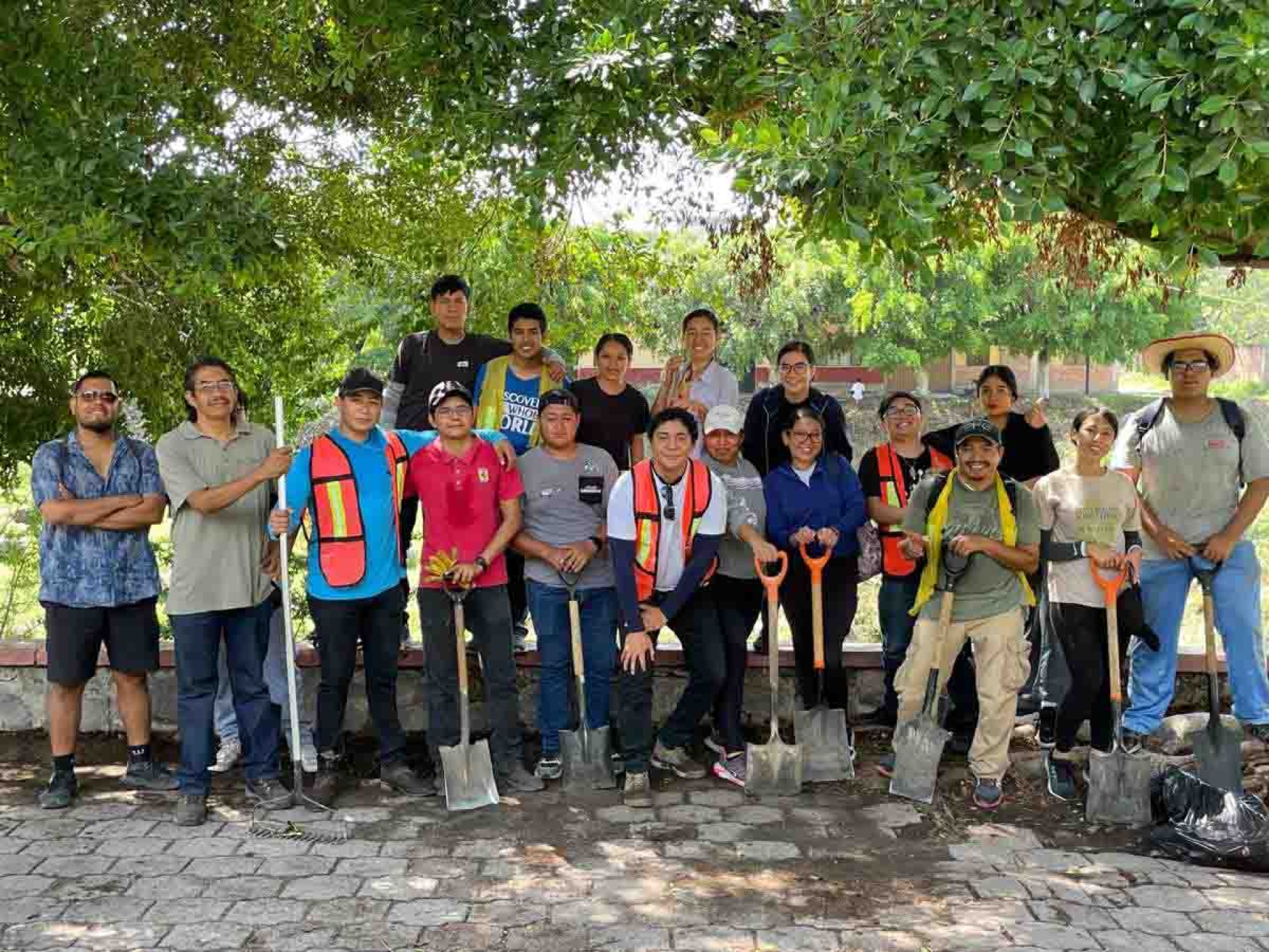 Alumnos del ITC participan en saneamiento del río Cuautla