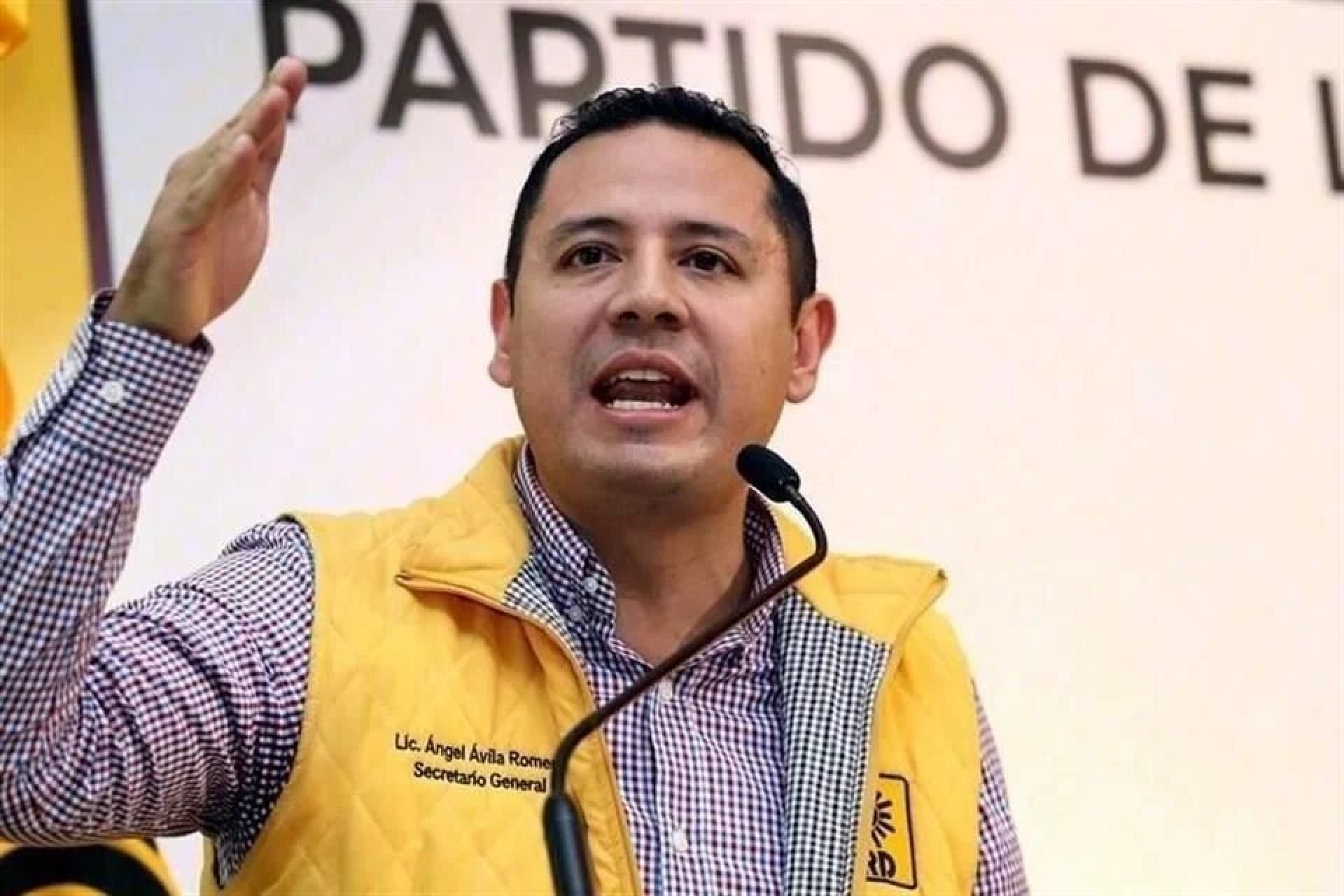 PRD pide cancelar registro de Samuel García como precandidato