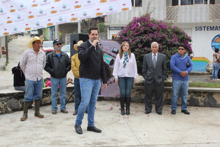Grupo MX rehabilitará parque infantil en Tetela del Volcán