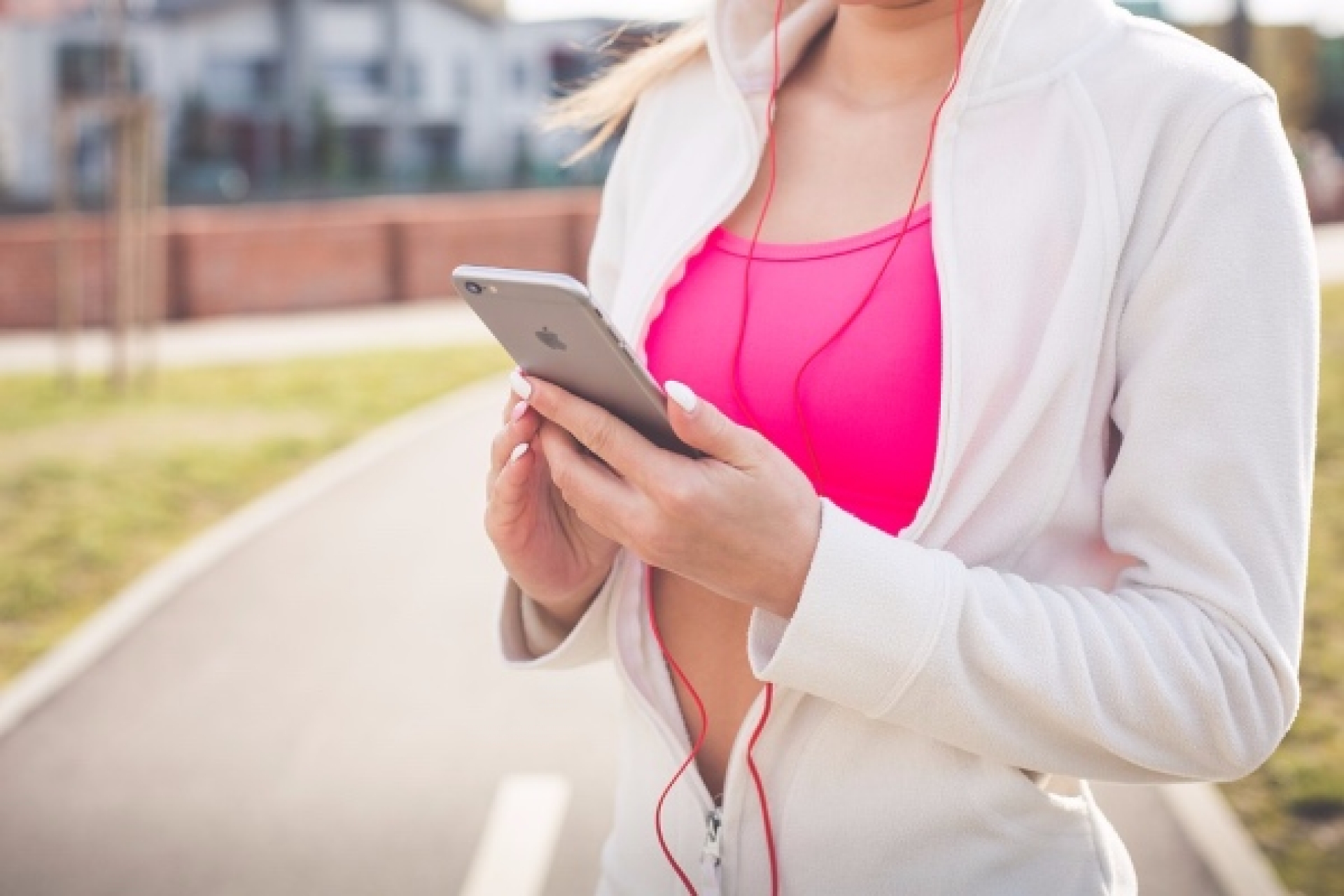 Entrena en casa esta cuarentena con ayuda de 9 apps