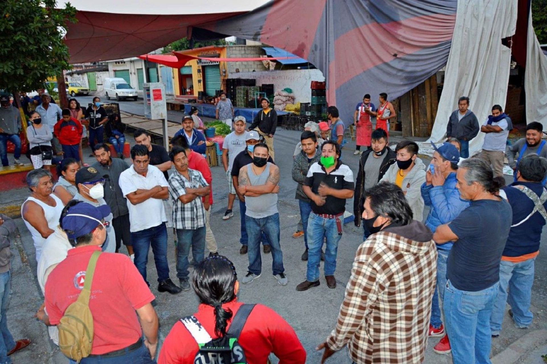 Se retiran comerciantes del tianguis de La Huizachera