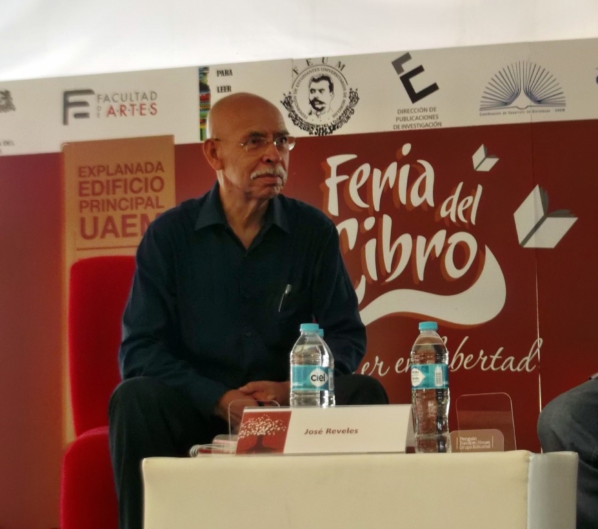 “Lamento que tanta lectura de actas ministeriales me impida leer a Padura o Vallejo”: José Reveles