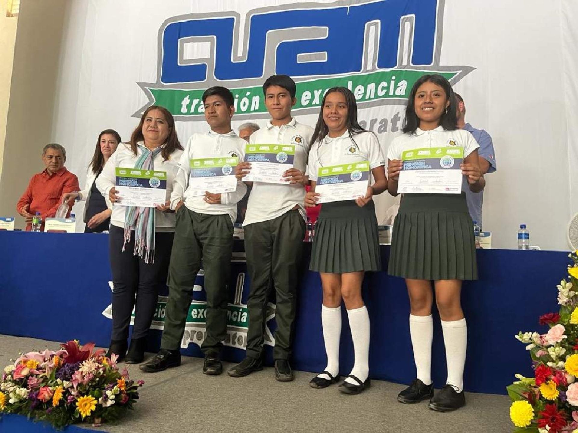 Escuela de Cuentepec sigue teniendo logros científicos… y le bloquean recursos para la construcción de su plantel
