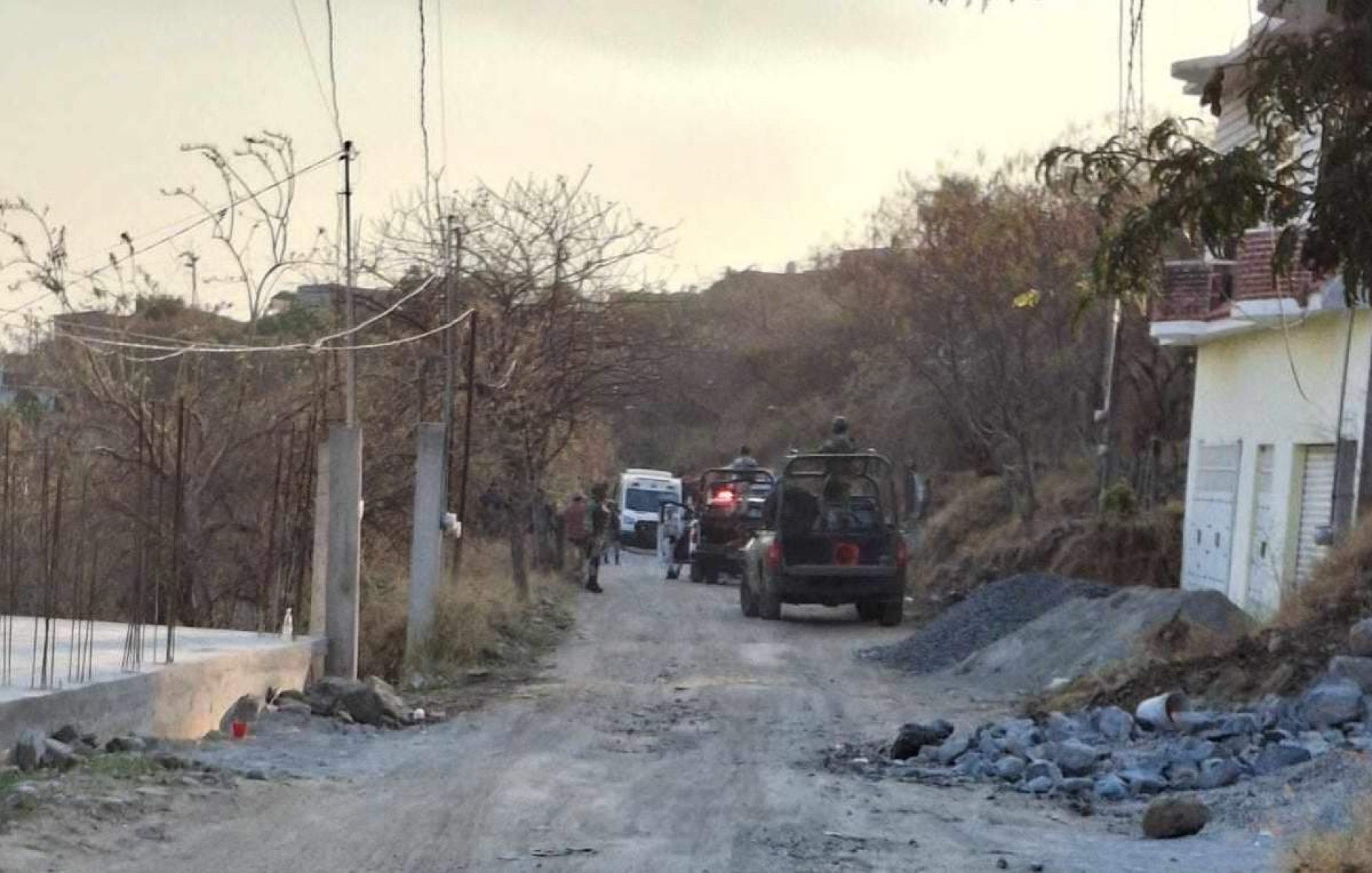 Acribillan a dos individuos en Acatlipa