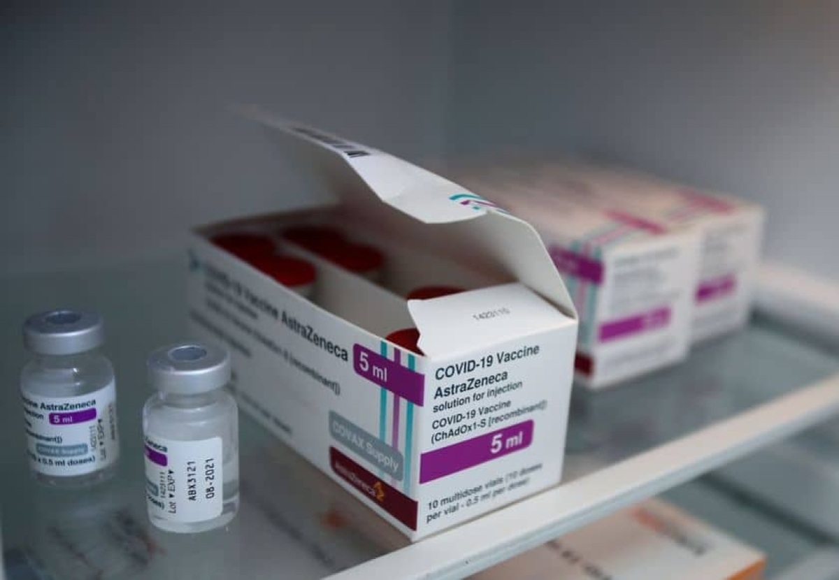 Medicamento de AstraZeneca reduce riesgo de COVID-19