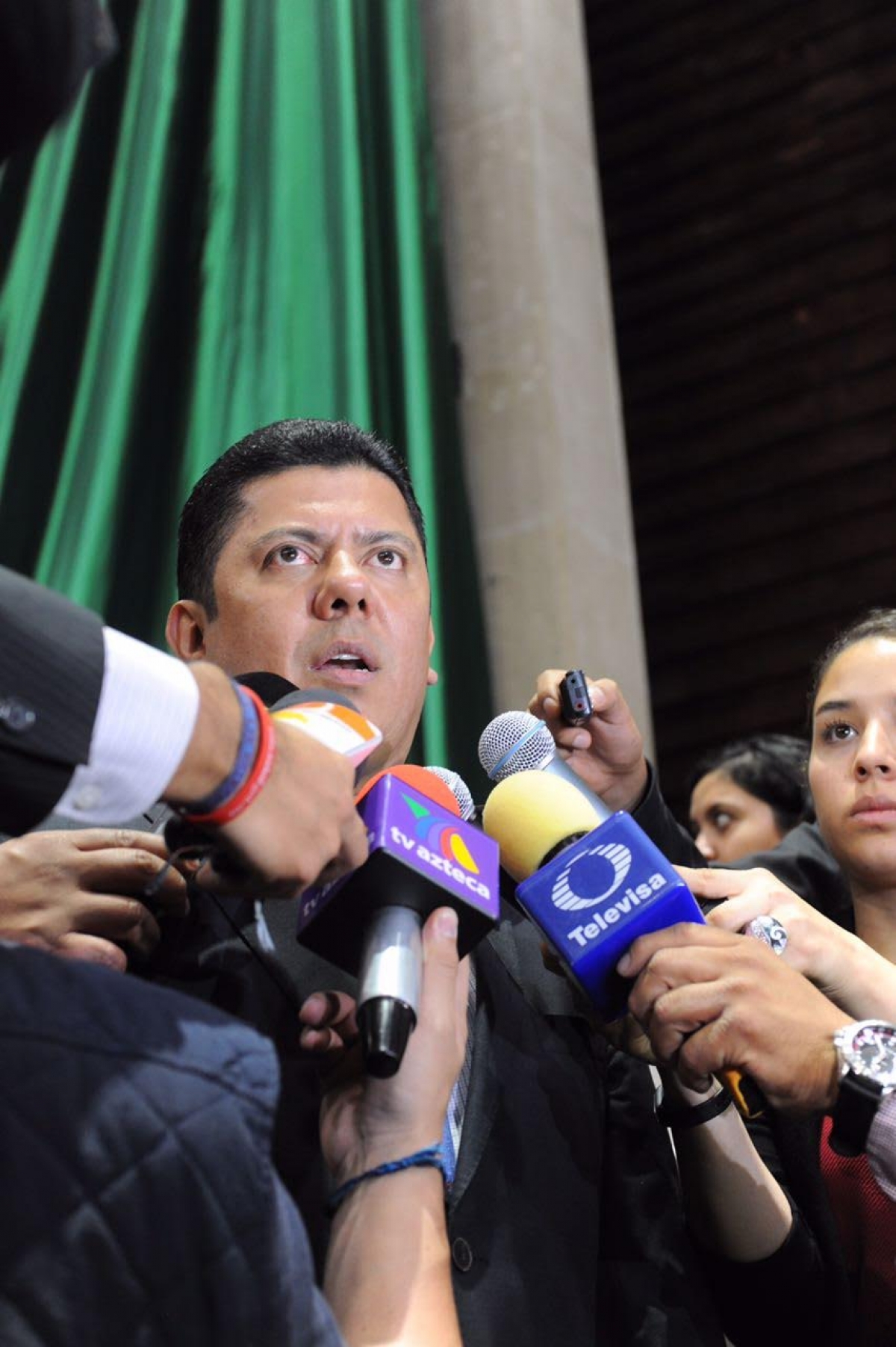 Proyección de 18.20 pesos por dólar será revisada: Bolaños