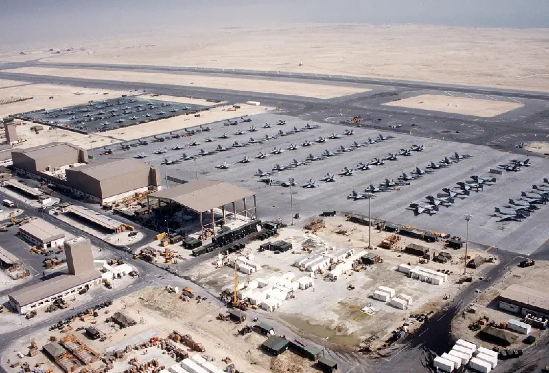 Irán lanza misiles contra base estadounidense en Qatar