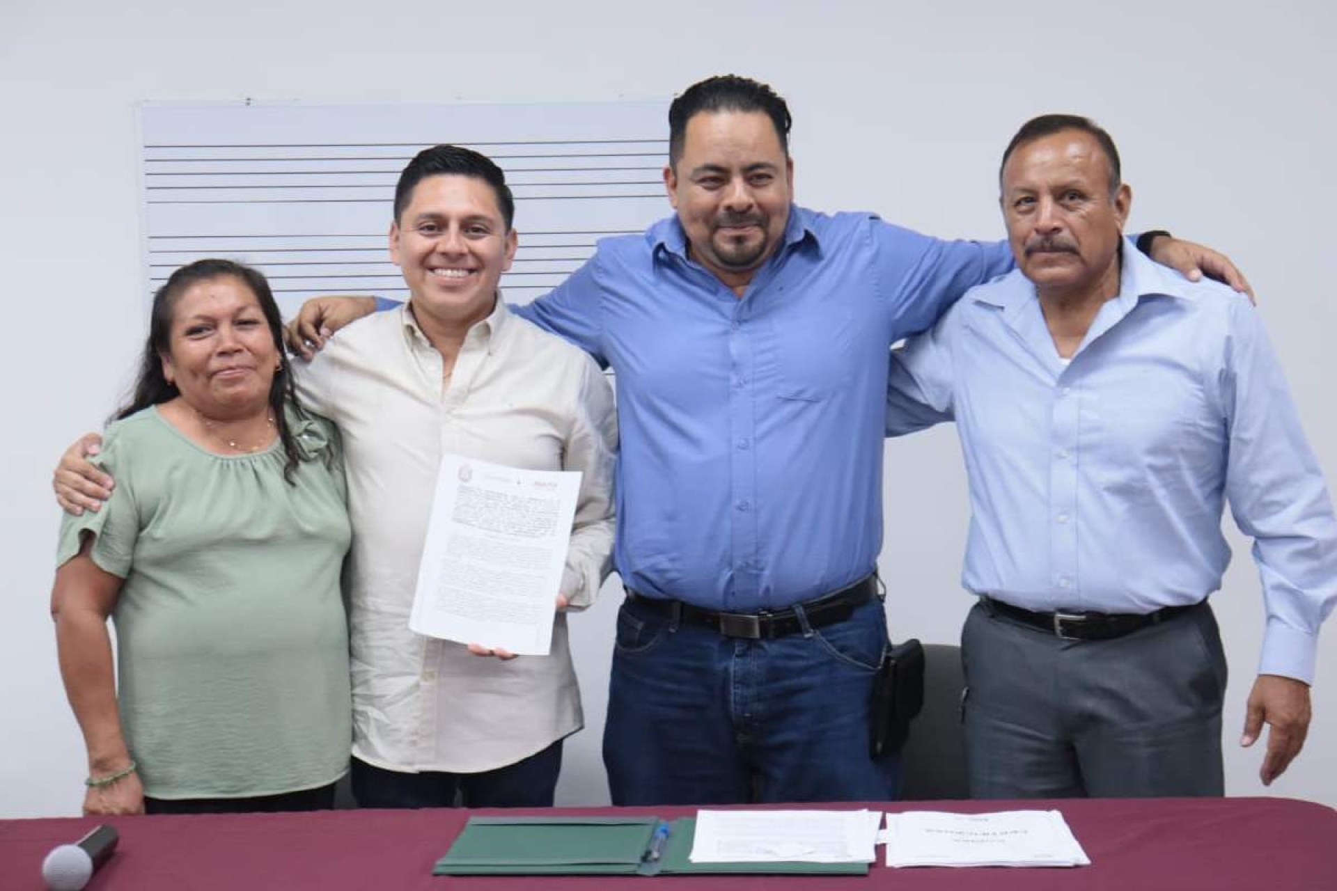 Firman convenio de colaboración Jojutla e INEA