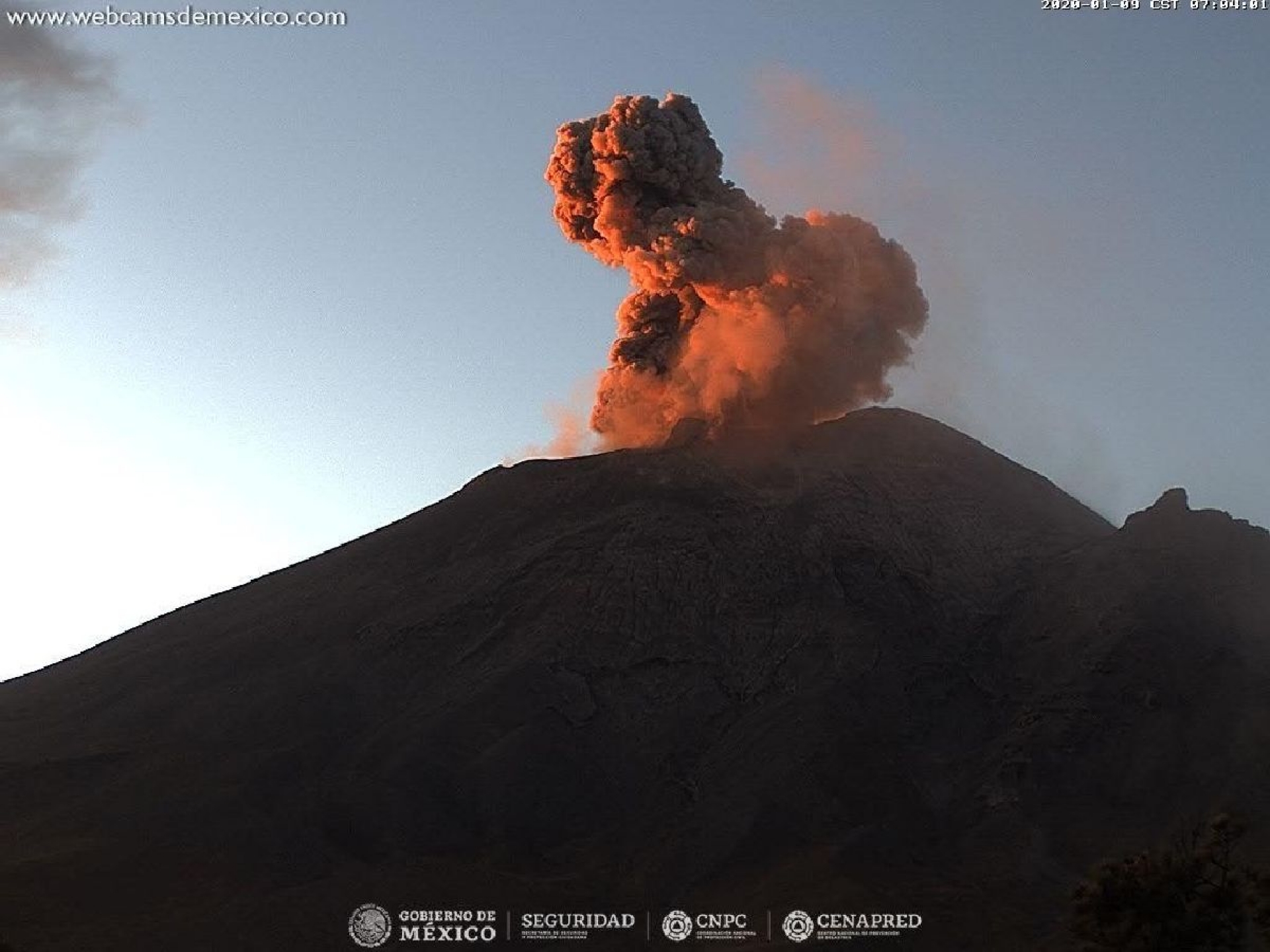 Genera explosión del Popocatépetl fumarola de tres kilómetros