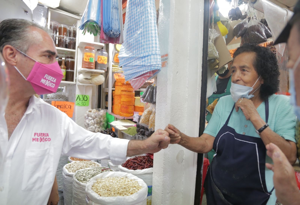 Respaldan comerciantes a Sergio Estrada Cajigal, candidato a edil capitalino
